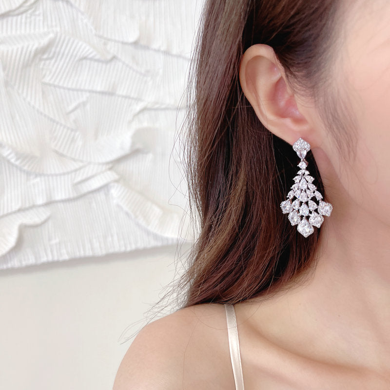 Pendientes de circón con forma de gota de agua (33 g) - Diseño de pétalos
