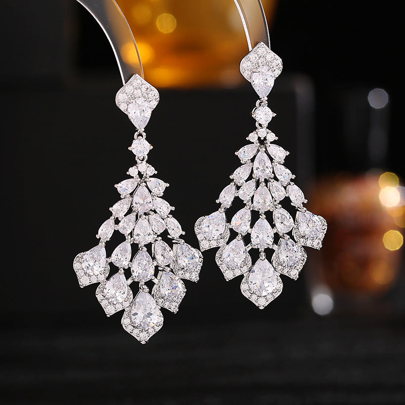 Pendientes de circón con forma de gota de agua (33 g) - Diseño de pétalos