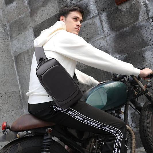 Bolso de hombro con cargador integrado