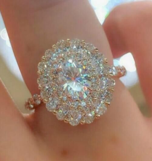 Anillo de compromiso con circonitas bañadas en oro blanco de 13 g
