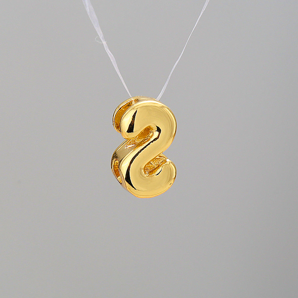Collar con el alfabeto de acero inoxidable de 8 g: 26 letras personalizables