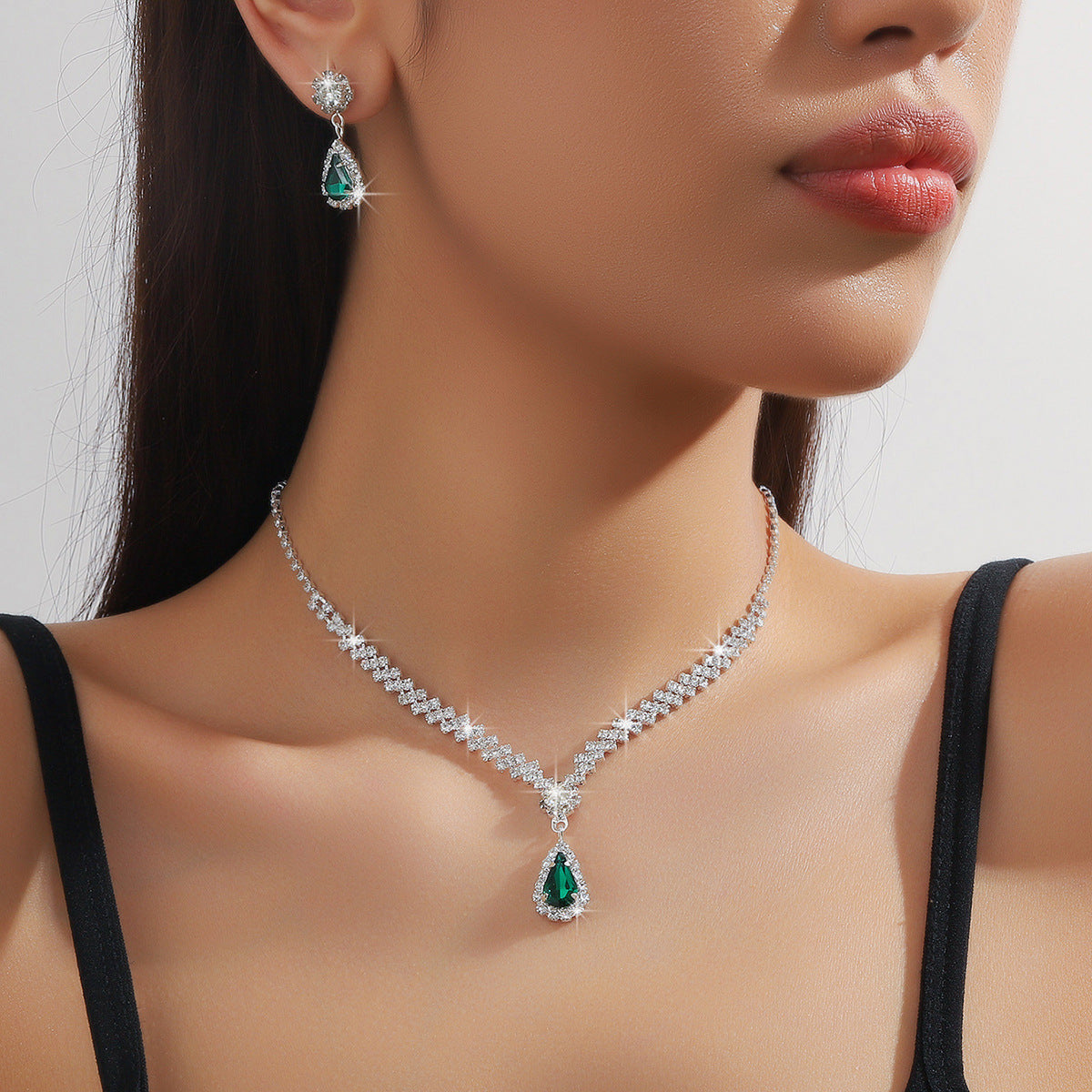 Water Drop Jewelry Set - 35g Rhinestone Necklace and Earrings | SADJÉ