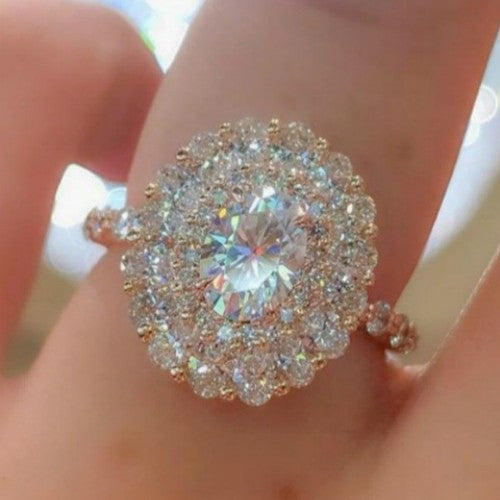 Anillo de compromiso con circonitas bañadas en oro blanco de 13 g